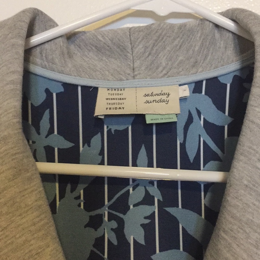Jacket - Picture 2 of 5